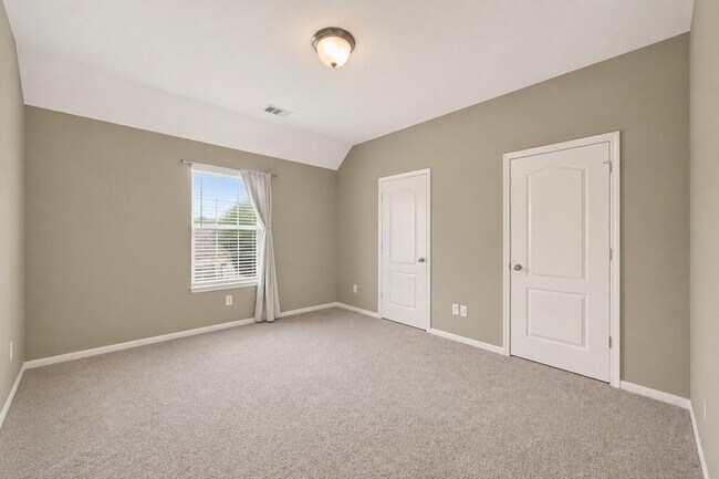 Building Photo - 28602 Hayden Park Dr