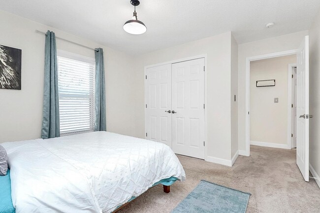 Building Photo - 2016 Brewton Dr