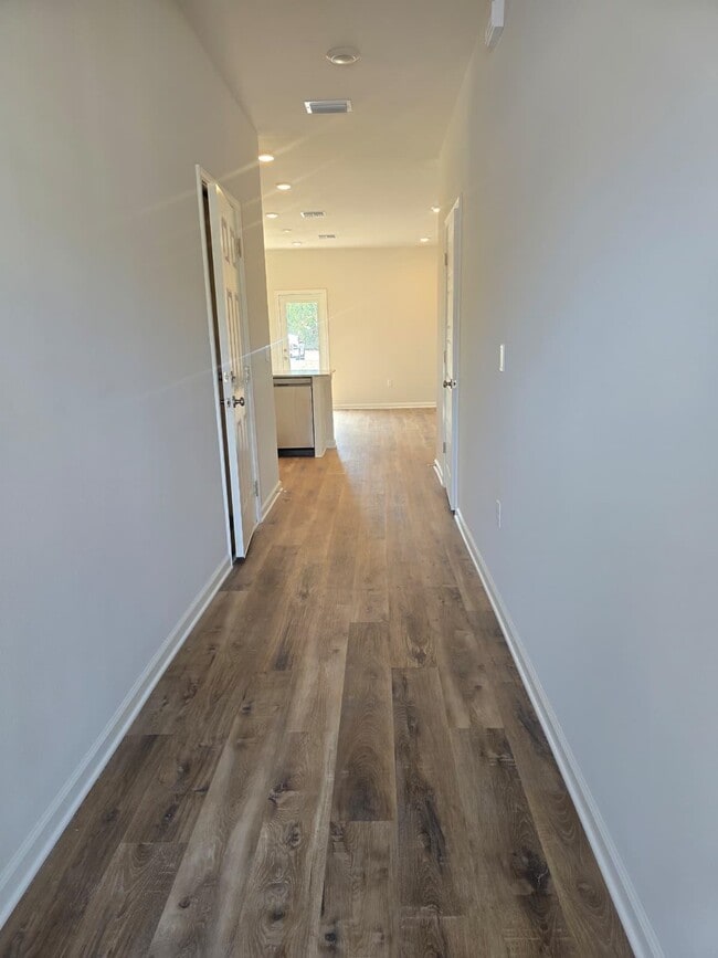 Building Photo - 190 Turpentine Dr