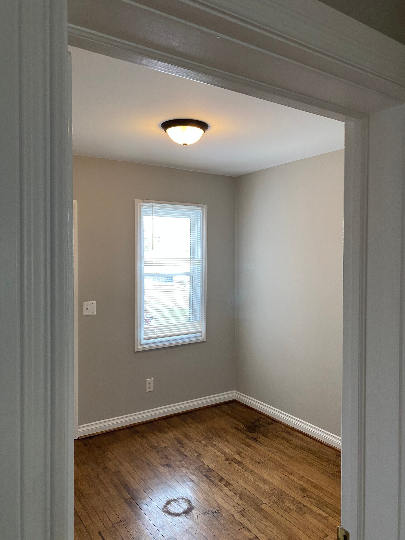 Building Photo - 1118 Maryland St