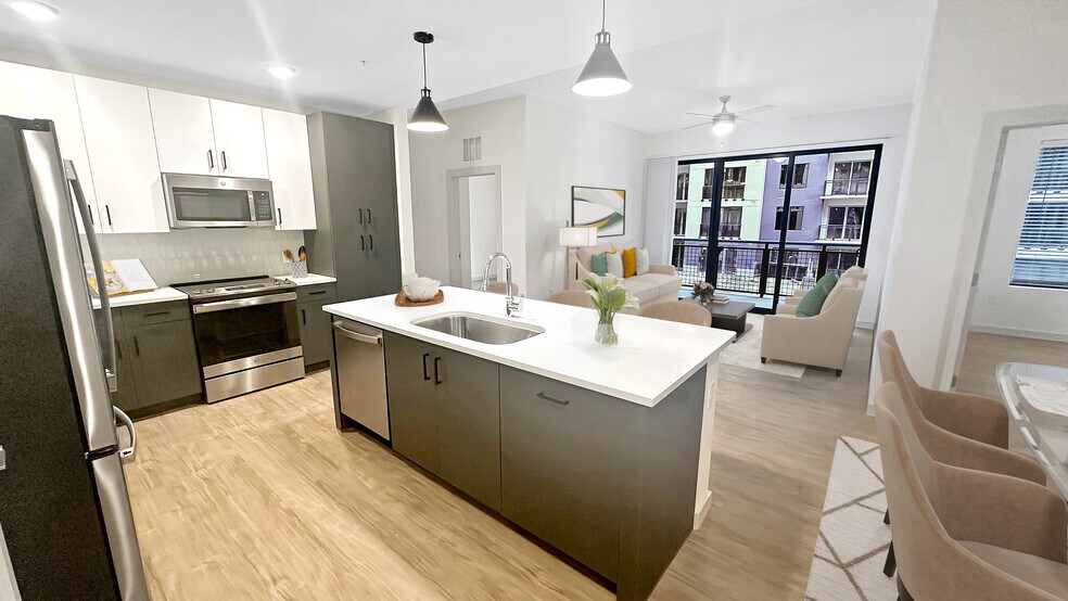 Inscription Channel District 1250 E Madison St Tampa FL 33602