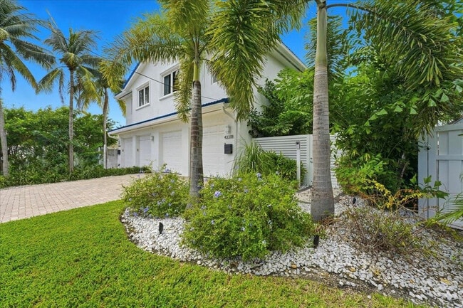 Building Photo - 4331 W Tradewinds Ave