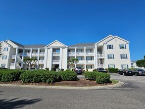 Building Photo - 901 Westport Dr