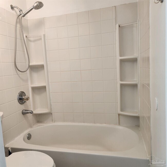 Building Photo - 5001 Grande Dr