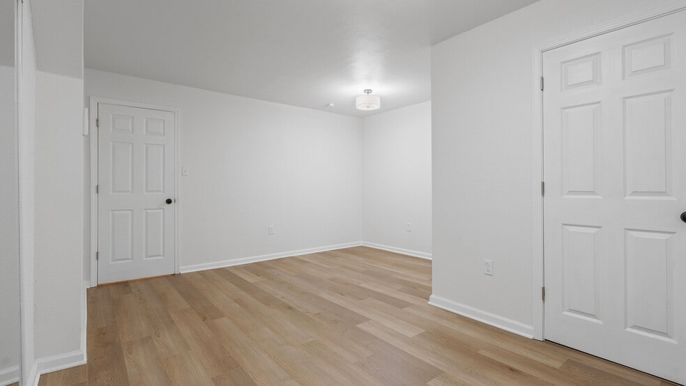 Building Photo - 2827 Brownsville Rd