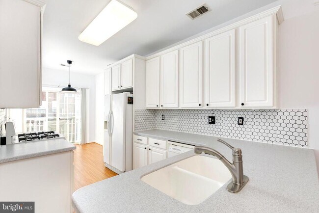 Building Photo - 11622 Cavalier Landing Ct