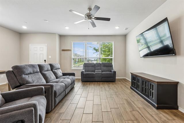 Building Photo - 3120 Providence Pl