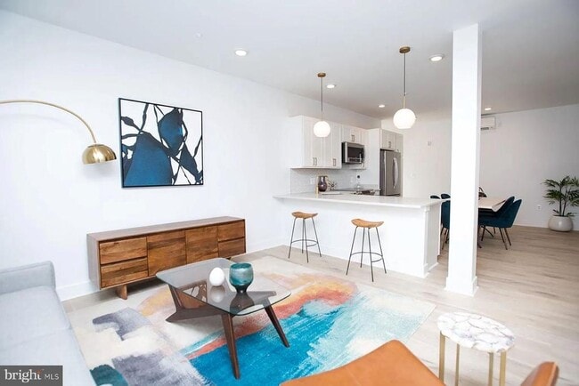 Primary Photo - 1617 Eastern Ave