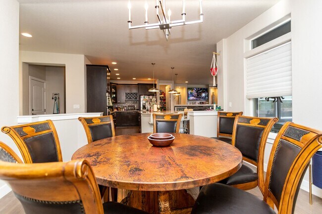 Building Photo - 11560 Spectacular Bid Cir