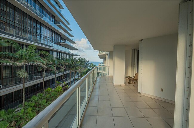 Building Photo - 8925 Collins Ave
