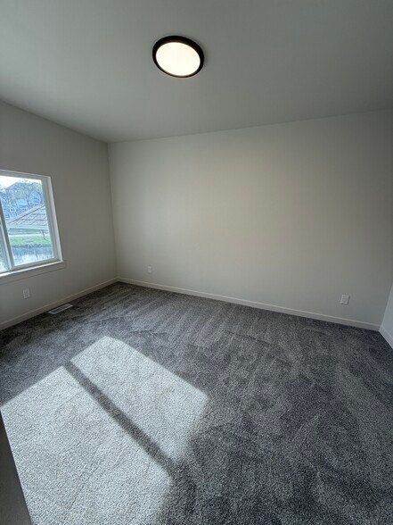 Building Photo - 104 Forton St