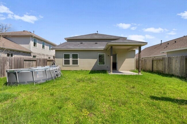 Building Photo - 5319 Rivers Edge Dr