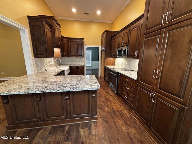 Building Photo - 538 Brighton Cir