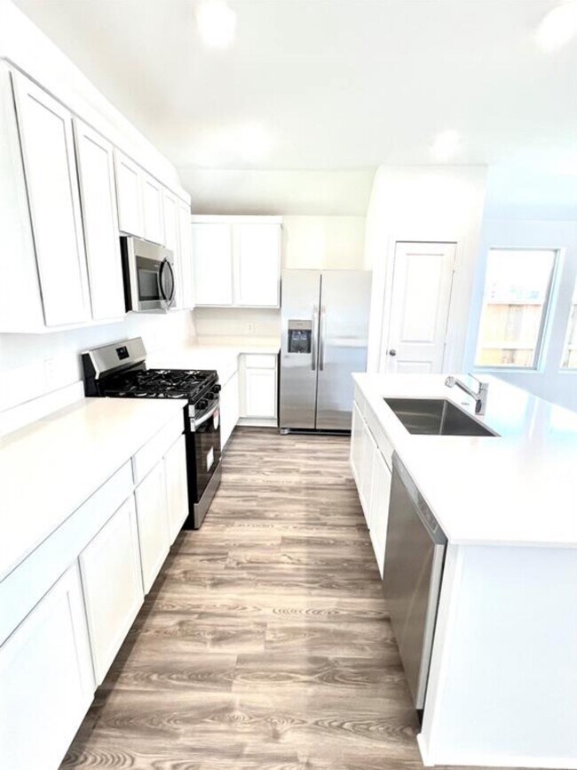 Building Photo - 22445 Mountain Pne Dr