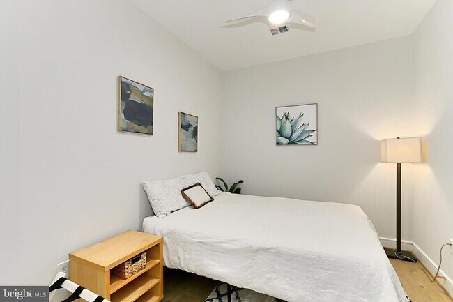 Building Photo - 635 Slaters Ln