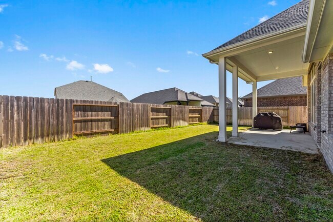 Building Photo - 15949 Hayes Mkt Lp