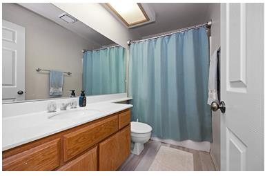 2nd Bathroom - 21330 Dickinson Rd