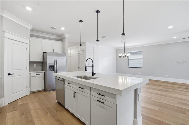 Building Photo - 15165 Serene Shrs Lp