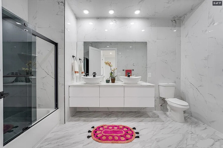 Building Photo - Crystal Cambridge