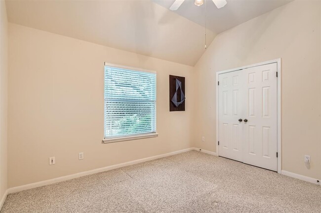 Building Photo - 6817 Walebridge Ln