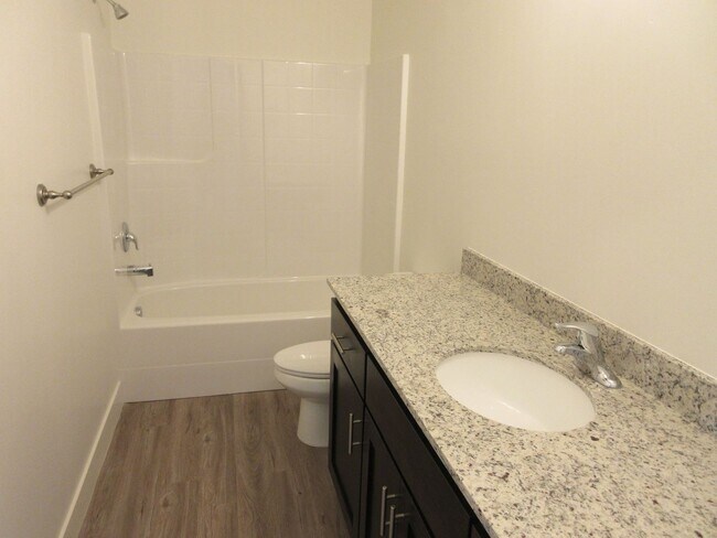 Building Photo - Newer Construction Single Level Twin Home ...