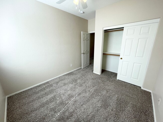 Building Photo - 4 Bedroom/2 Bath Single Level Home in Anthem! Close to freeway & TSMC Plant!