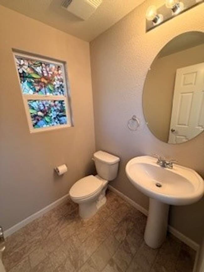 Building Photo - 2261 Hancock Dr