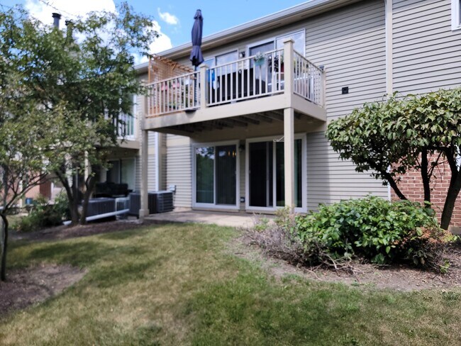 Building Photo - 102 Stirling Ln