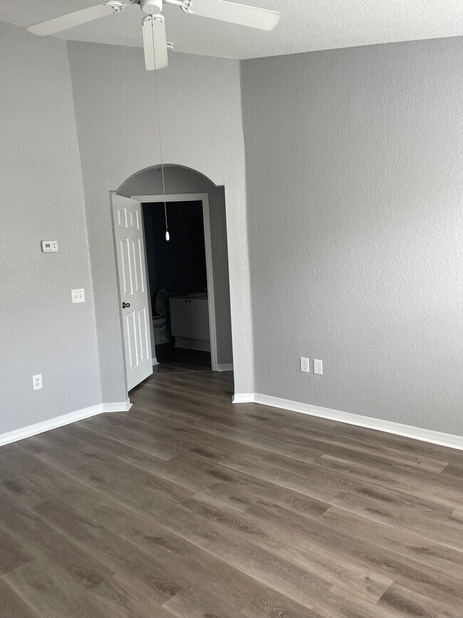 Building Photo - 839 Grand Regency Pointe