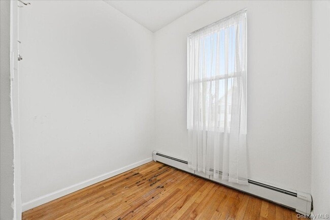 Building Photo - 38 Fairview Ave