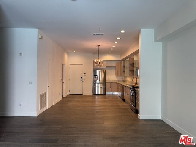 Building Photo - 1234 Wilshire Blvd