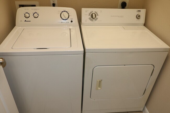 Building Photo - 19631 Little Pine Ln