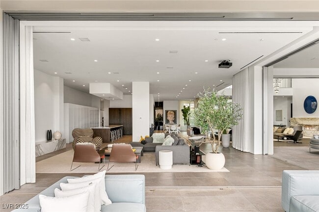 Building Photo - 14 Magic Stone Ln