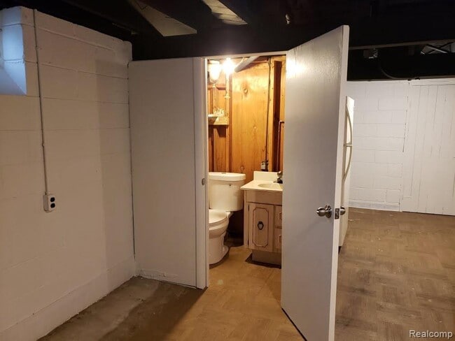 Building Photo - 4418 S Verona Cir