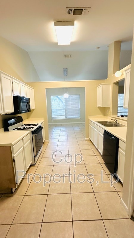 Building Photo - 6362 Parkland Oaks Dr
