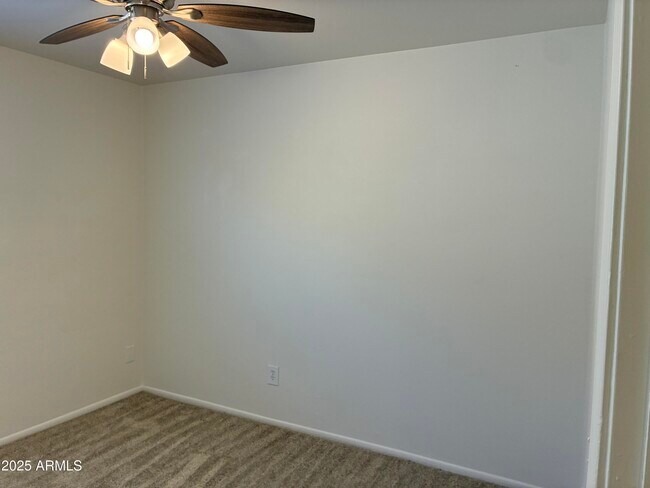 Building Photo - 10443 W Medlock Dr