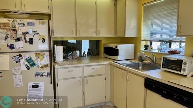 Building Photo - 8279 Summerbreeze Ln