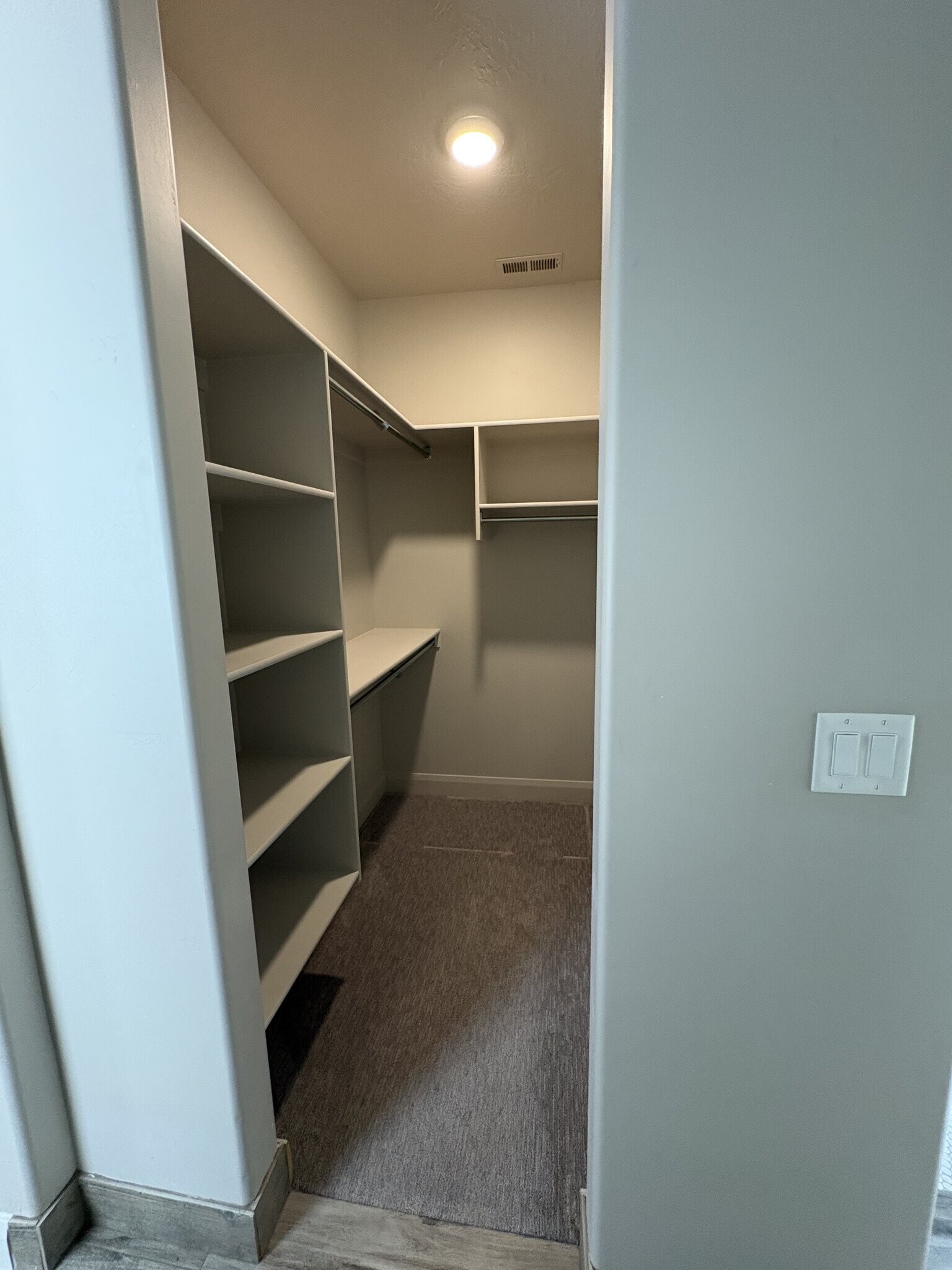 Building Photo - 3519 175 N St