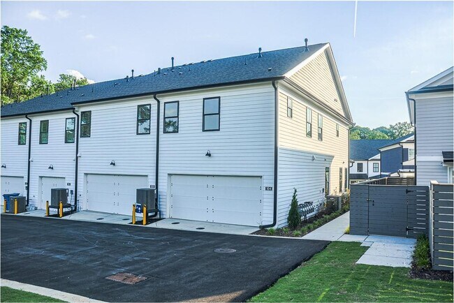 Building Photo - 104 Black Gum