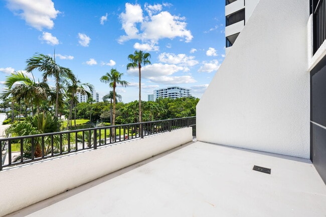 Building Photo - 3420 S Ocean Blvd
