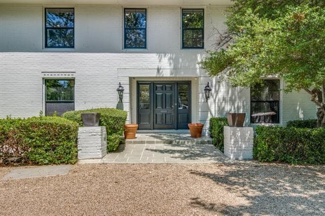 Building Photo - 6307 Deloache Ave