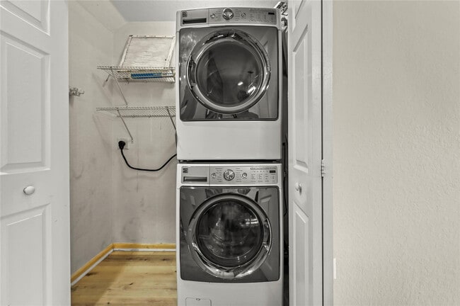 Building Photo - 2827 SW 83rd Terrace