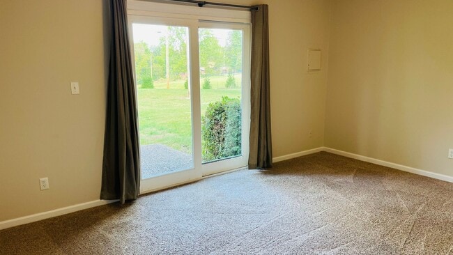 Building Photo - Welcome to Woodbine Two