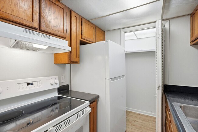 Building Photo - 1844 Larette Dr