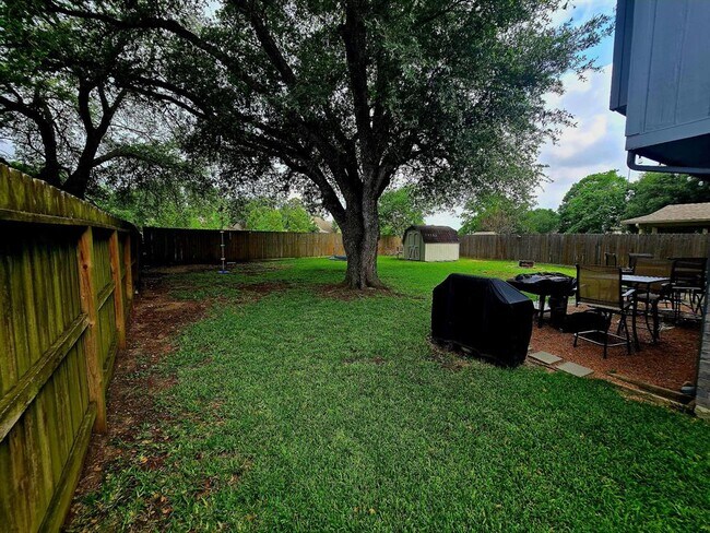 Building Photo - 14244 Oak Chase Dr