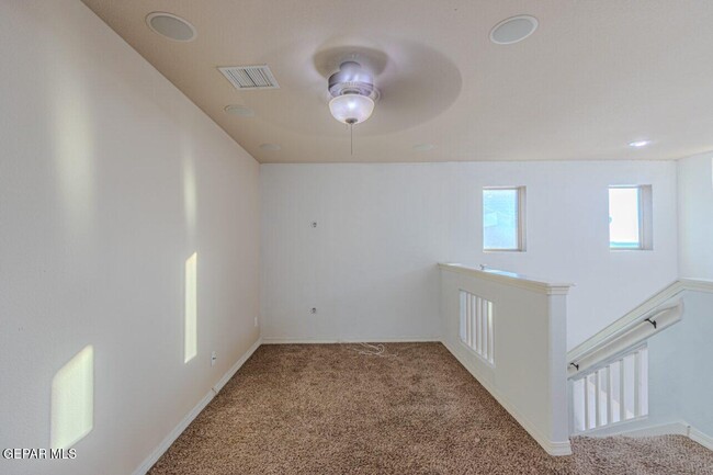 Building Photo - 2058 Bluff Creek St