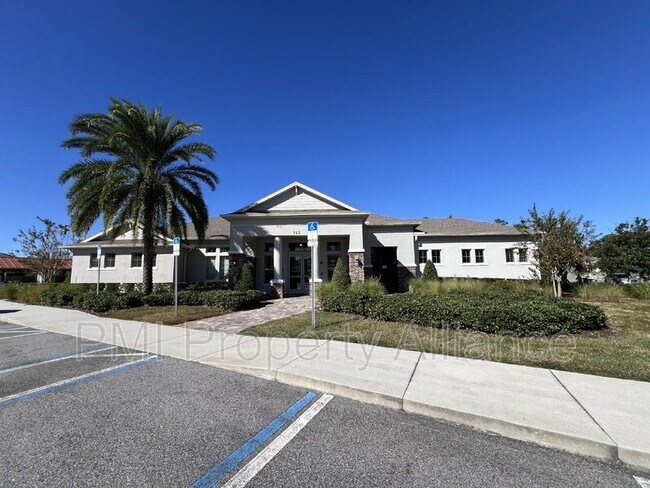 Building Photo - 617 Autumn Breeze St