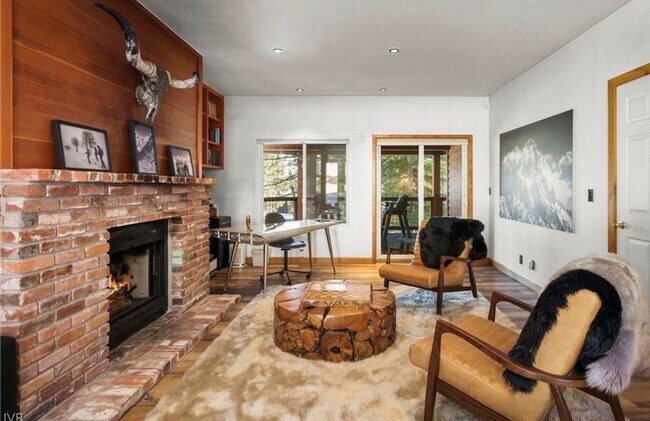 Building Photo - Mountain Modern Retreat