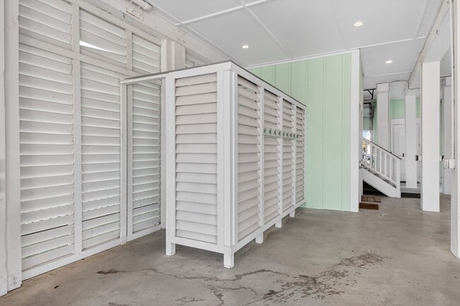 Building Photo - 3815 Seabreeze Ln