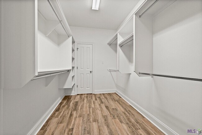 Building Photo - 7723 Ibiza Dr